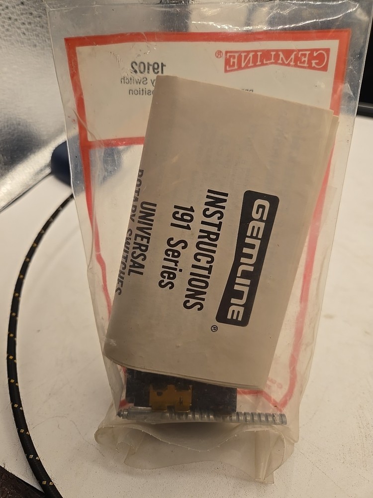 GEMLINE 19102 ROTARY SWITCH 4 POSITION B11-600 (9C5)