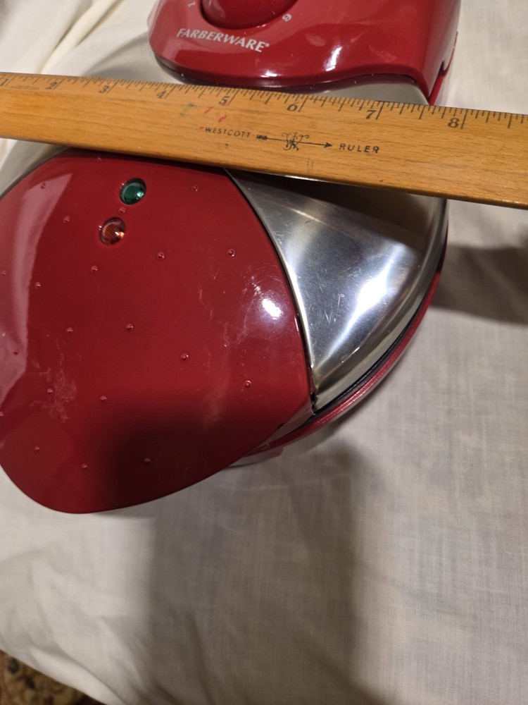 Waffle Maker Farberware Nonstick Used 1 Time Red Ctrl Bake Dial