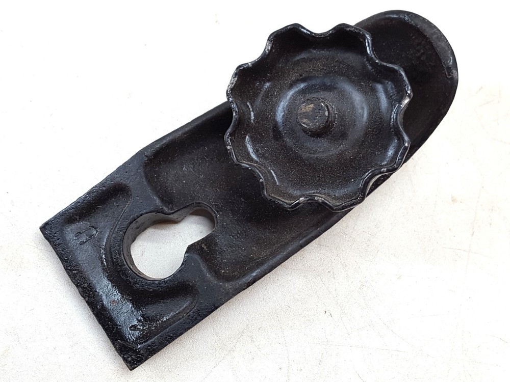 5125 Sargent; Lever Cap