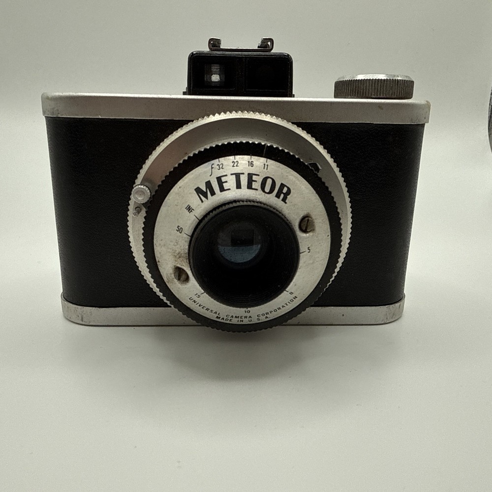 Universal Camera Corporation Meteor Camera with Original Case
