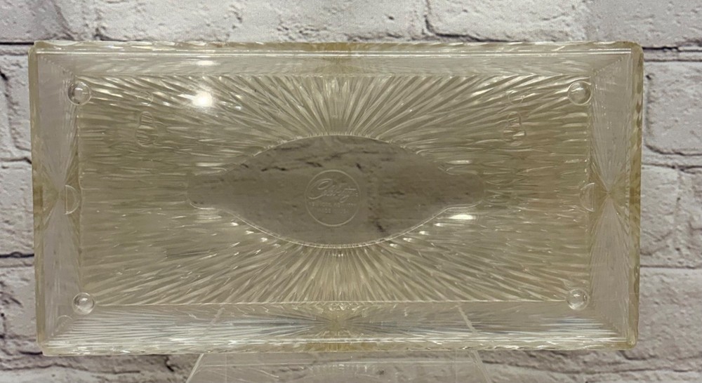 Vtg Tissue Box Holder Clear Acrylic Lucite Plastic Sunburst Pattern Wall Mount