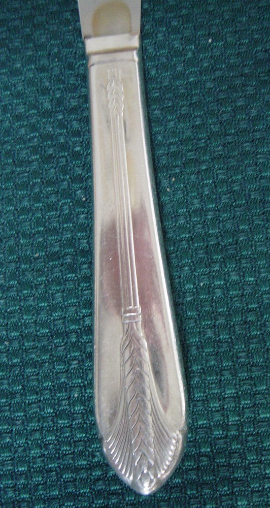 Wm Rogers 1939 ALLURE Silverplate Flatware-YOU CHOOSE Dinner Fork, Knife, or Tsp
