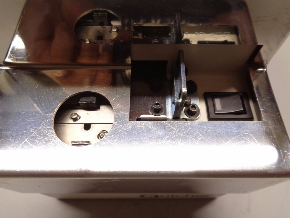 Quicher, NSR, Electric Automatic Screw Feeder, Unit NOT Tested