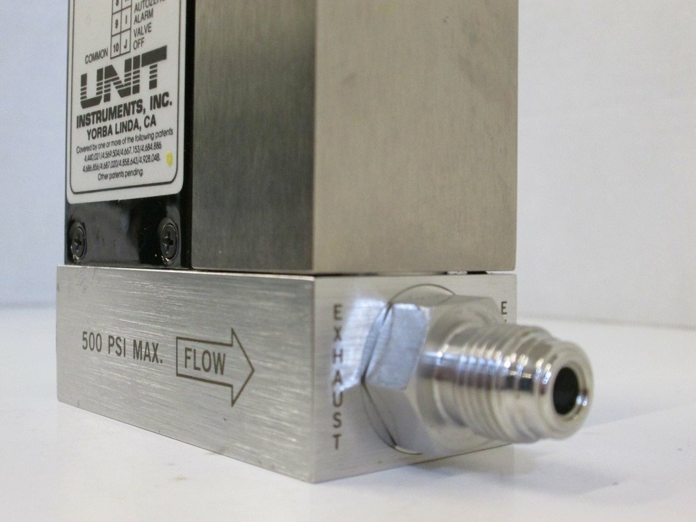 Unit UFC-1100 Mass Flow Controller, CF4, 300 SCCM
