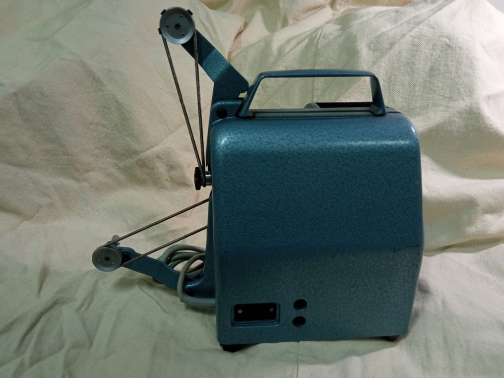 Bauer T10 Projector