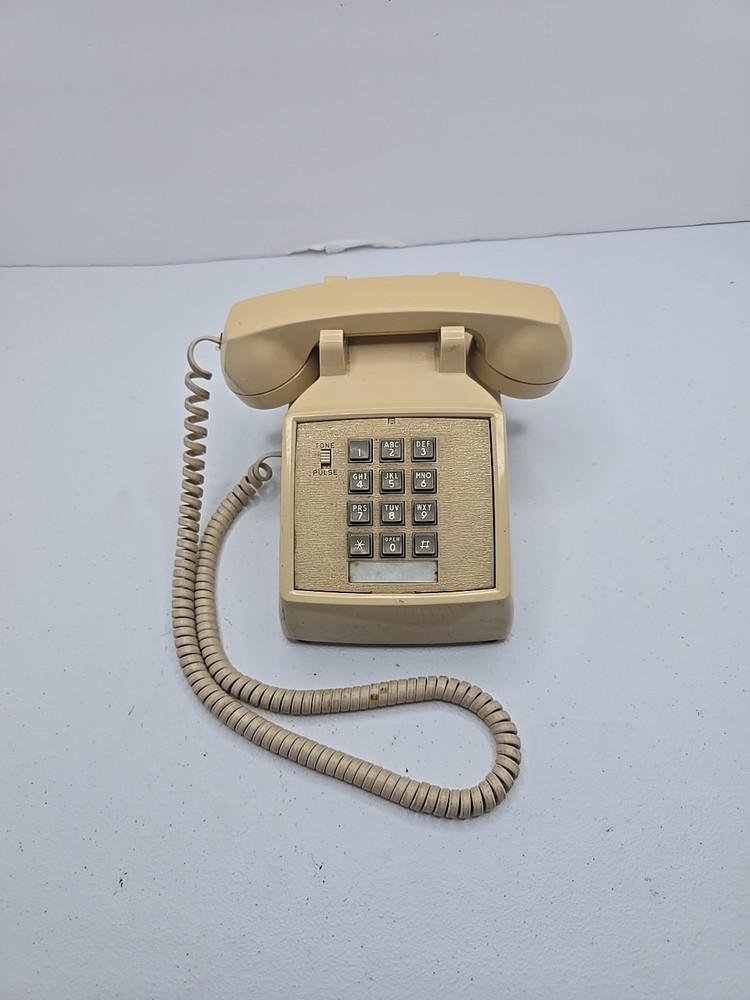 Vtg. GTE Touch Tone Push Button Telephone Desk Phone