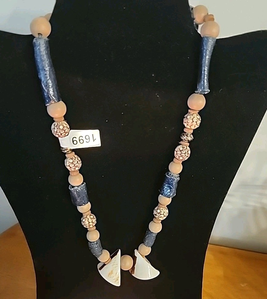 Handmade Artisan Mixed-Material Beaded Necklace #1699
