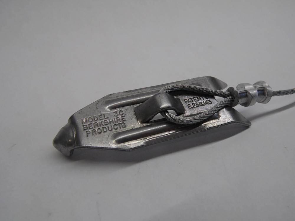 Berkshire, Heavy Duty cable stakes 15"