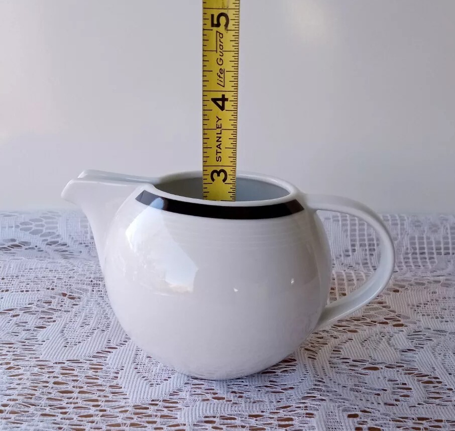 Vintage STUDIO NOVA Y0131 Cafe Classics Black Small Creamer Dish Replacement