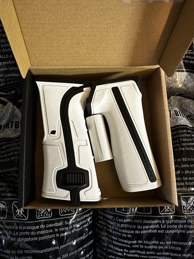 Geo R5 Grips White