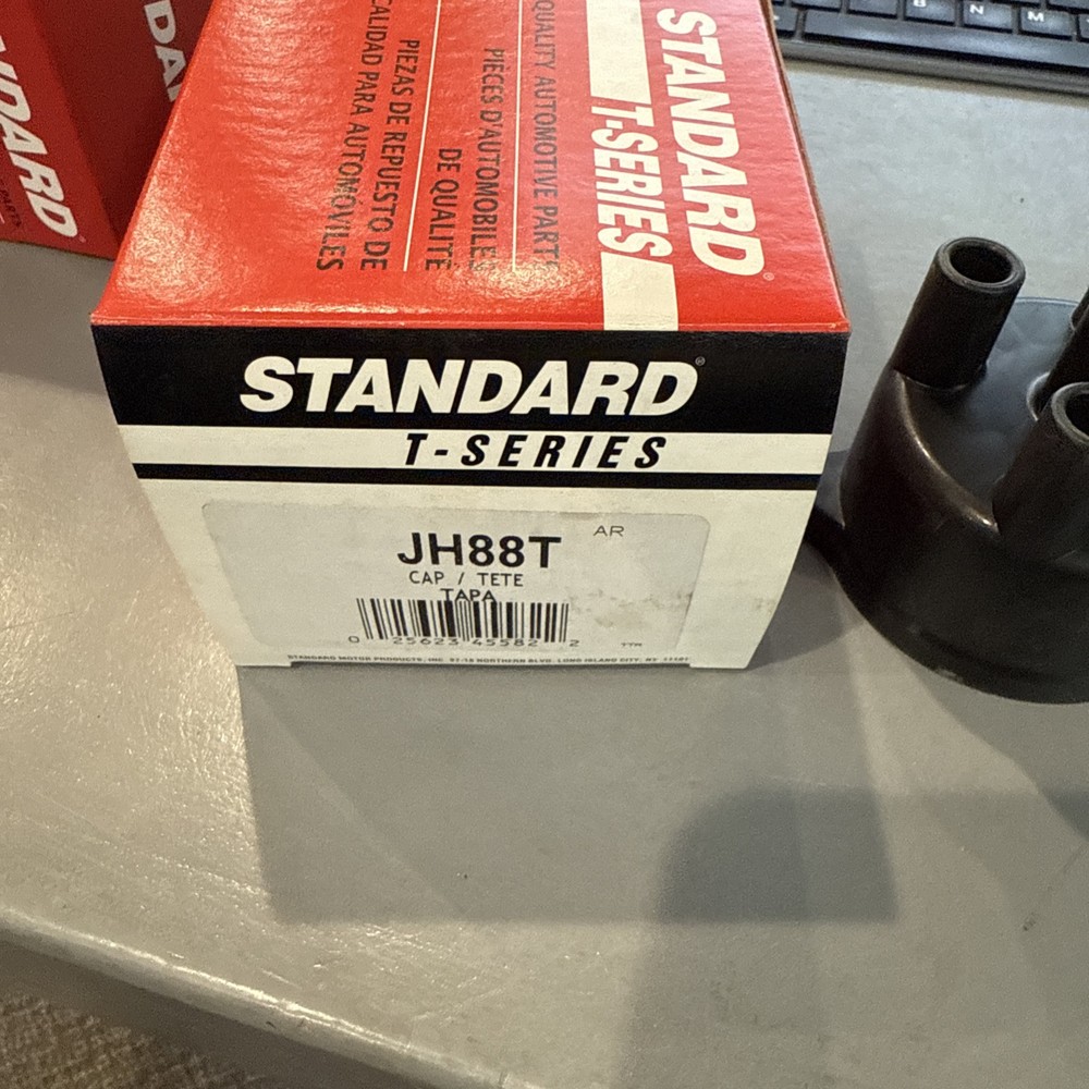 NEW OLD STOCK STANDARD TRU-TECH JH88T DISTRIBUTOR CAP