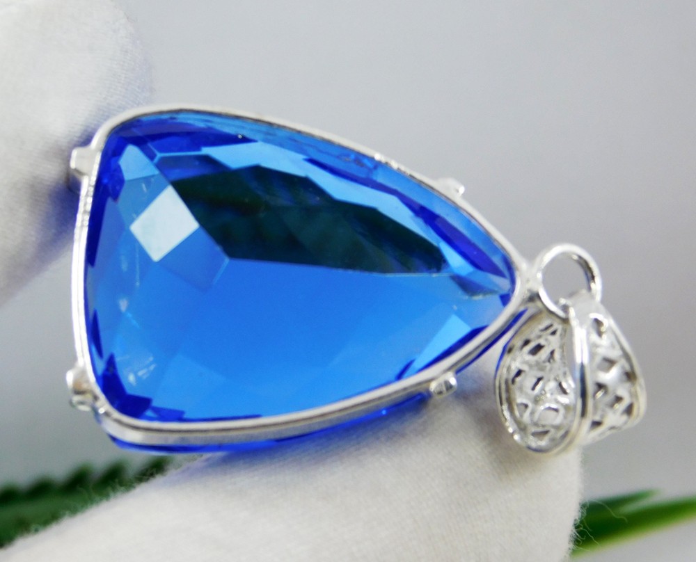 Solid Silver Pendant Stunning Blue 75.40 Ct Natural Tanzanite Loose Gemstone