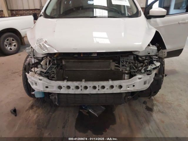 Fuse Box Engine Fits 17 ESCAPE 4595116