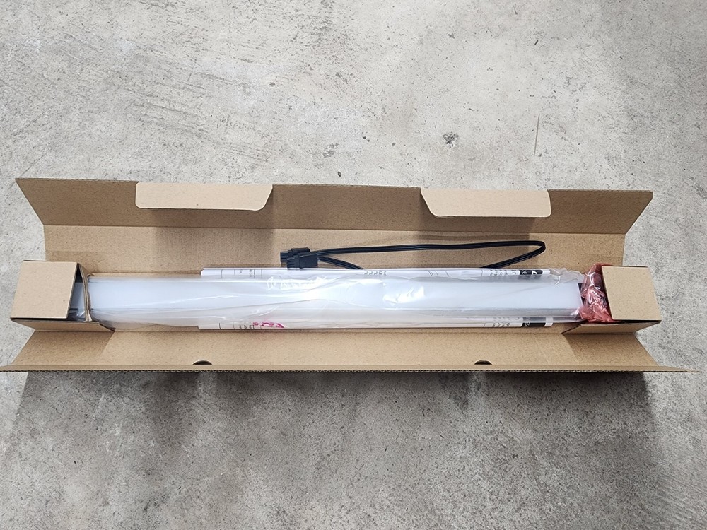 Rayzer Undercabinet Light - 18inch 3500k