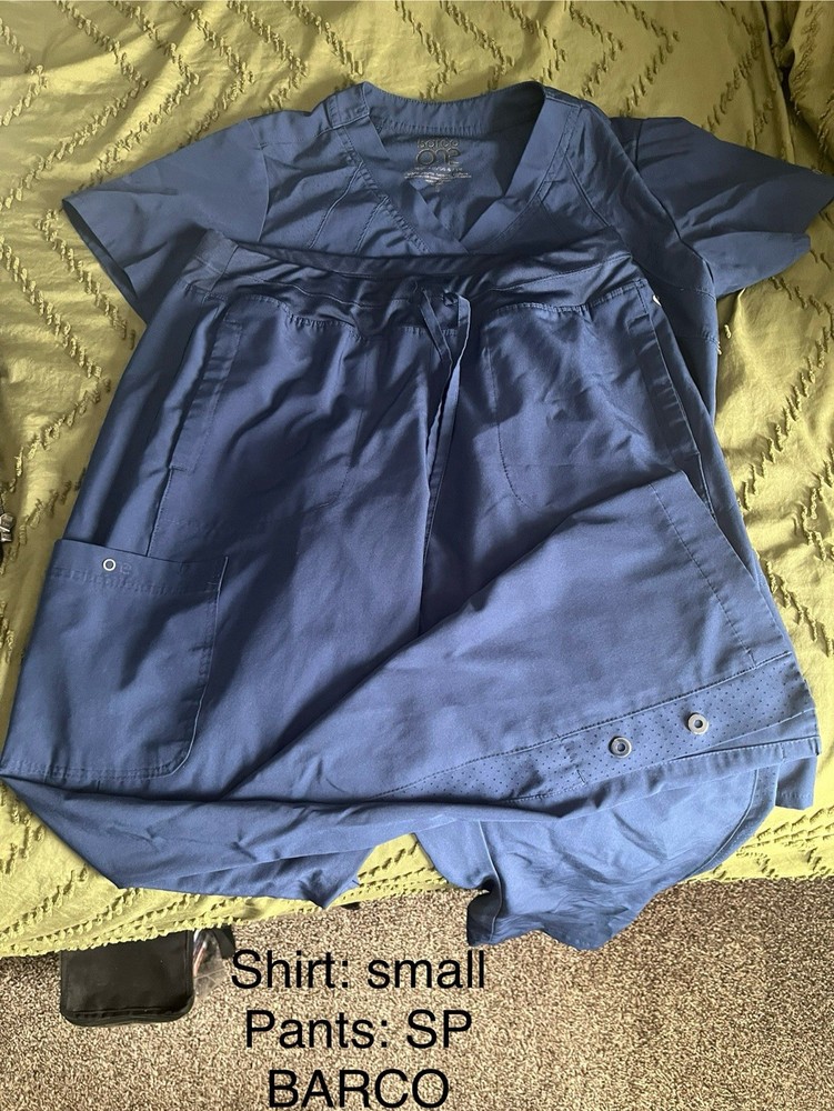 Women’s Nursing Scrubs