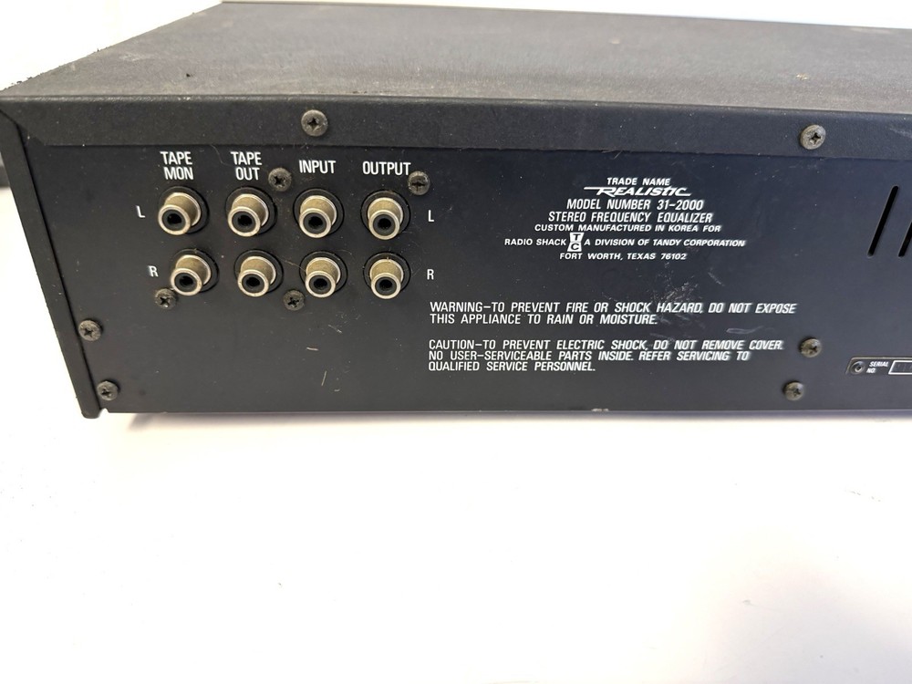 Realistc 31-2000 Wide Range Stereo Frequency Equalizer Silver Face