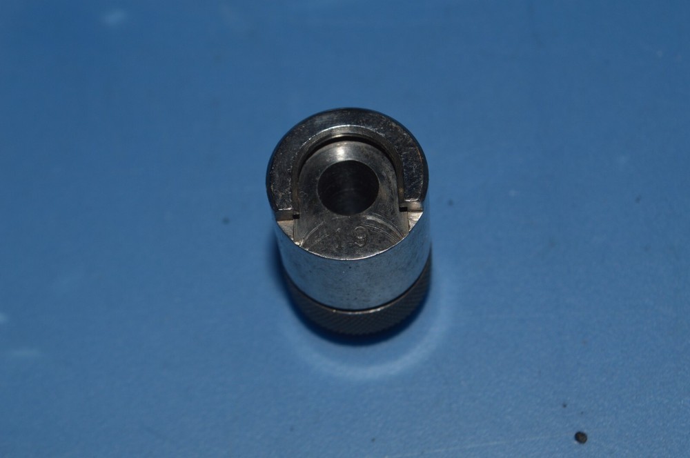 LOT #618 REDDING EXTENDED SHELL HOLDER #19