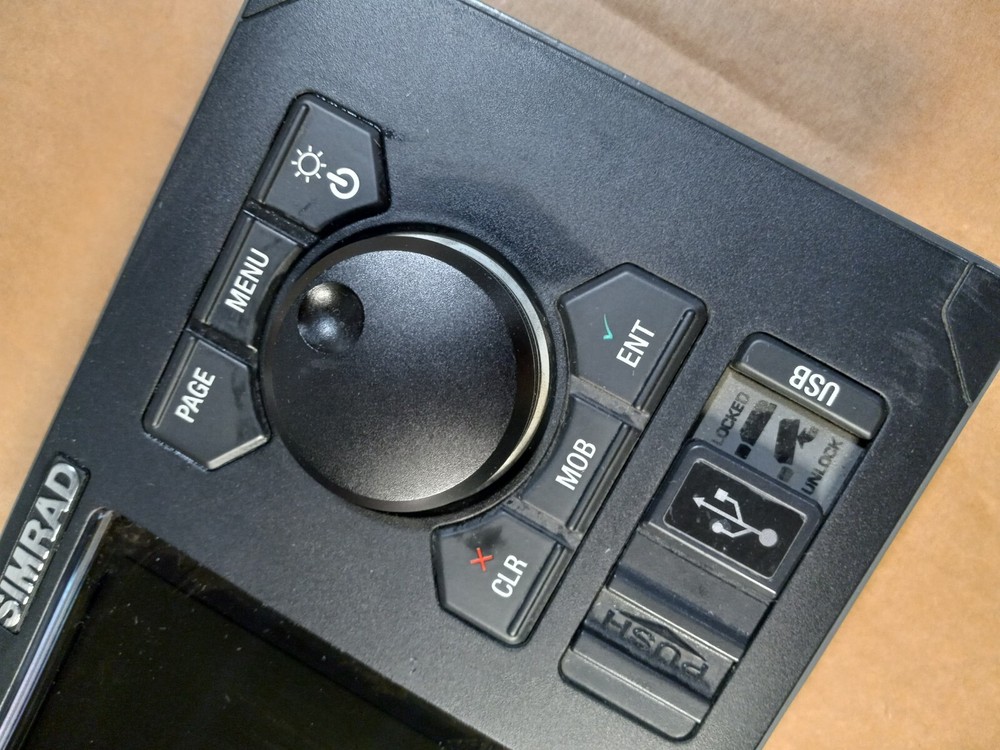 SIMRAD MX610 NAVIGATION SYSTEM GOOD