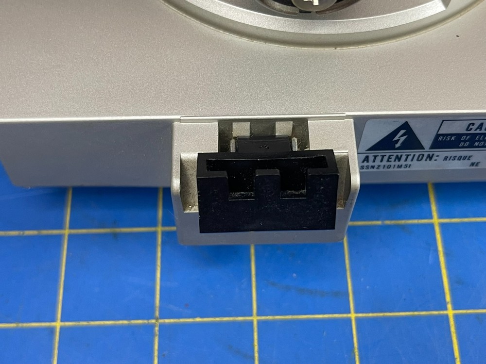 Technics direct drive auto-return turntable quartz SL-QD2