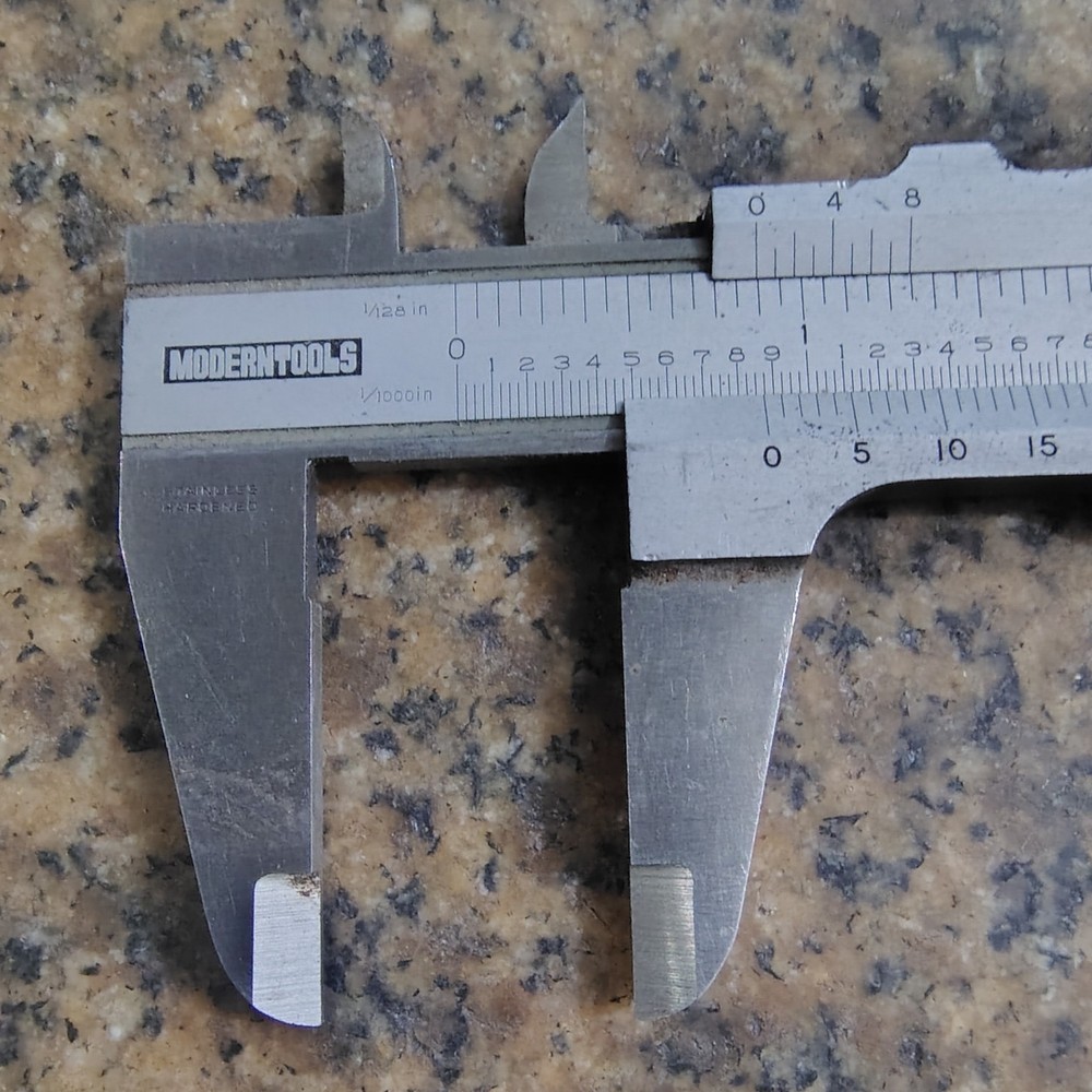 🗽 MODERN TOOLS 7" VERNIER CALIPER