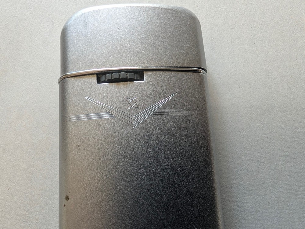 Vintage Ronson Varaflame Windlite Lighter - Sparks, NO Flame