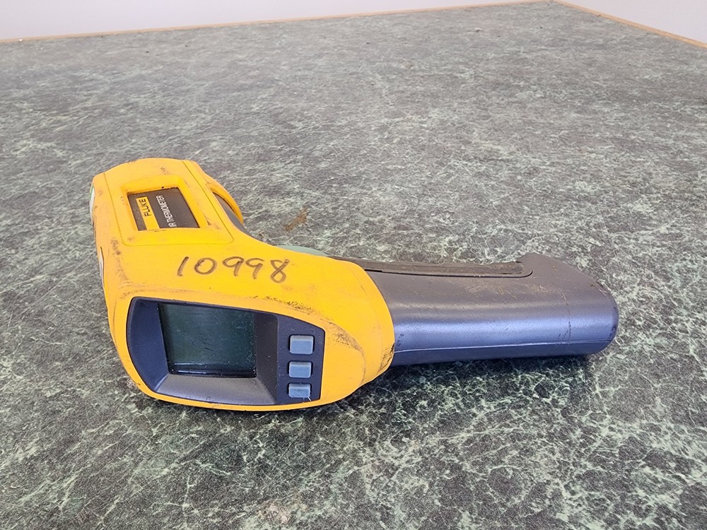 FLUKE 568 IR THERMOMETER Contact Temperature