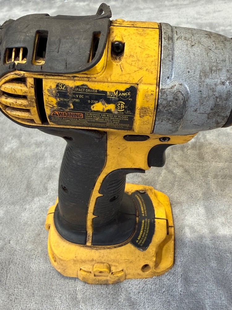 (2) DeWalt DCF826 18V Cordless Impact Driver Bare Tool UNTESTED AS IS