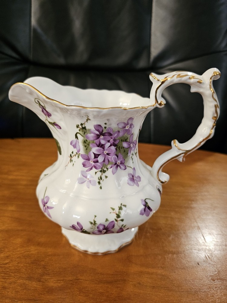 2 Hammersley Bone China Victorian Violets Pitchers Spode Group 6.5" & 5.5" EUC