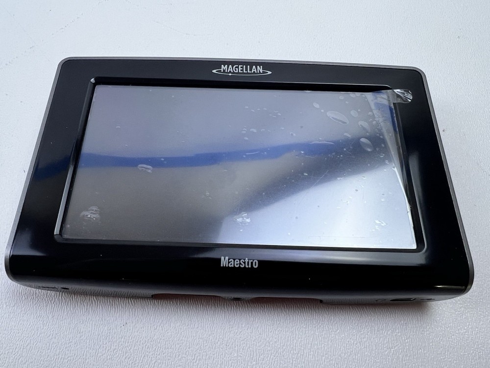 Magellan Maestro 5310 GPS Navigation Bundle + Cables + Accessories READ!