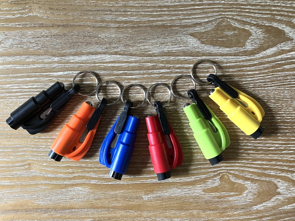 Key Chain Window-Punch & Seat Belt Cutting Tool