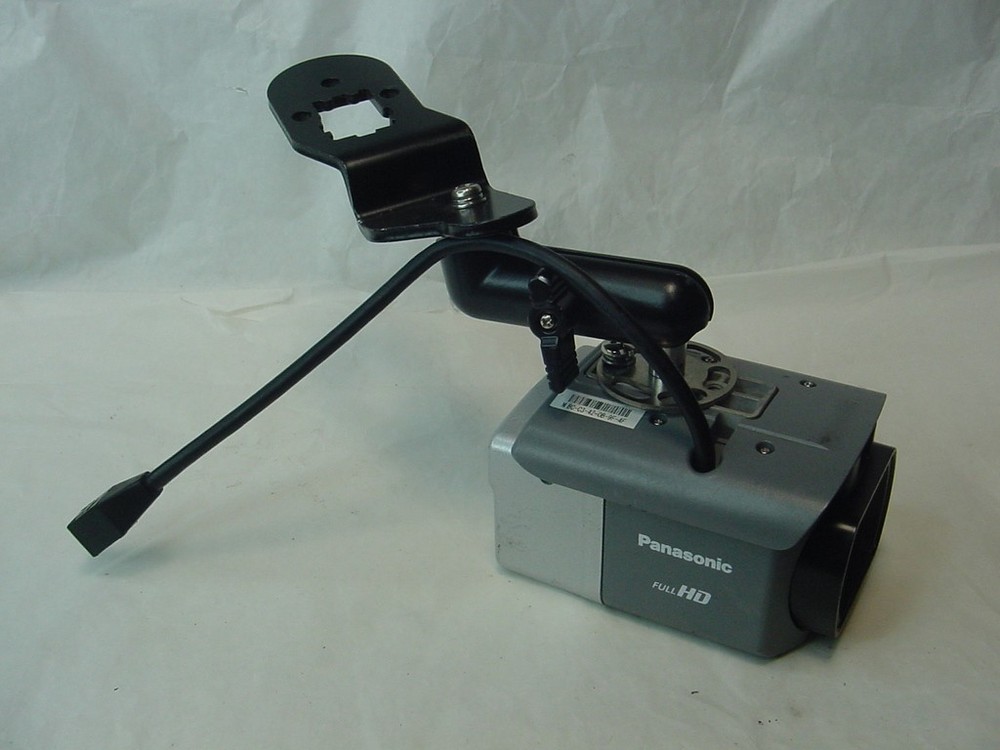 PANASONIC NETWORK CAMERA WV-VC30 WITH MOUNT
