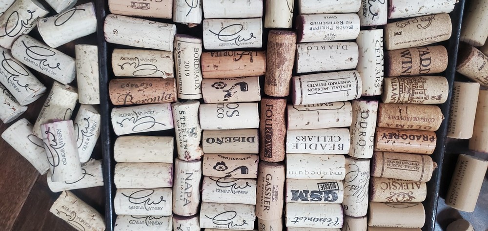 Natural used wine corks, 100 pcs in a bag