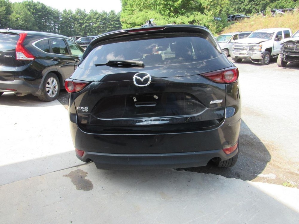 CX-5 2019 Glove Box 1071790