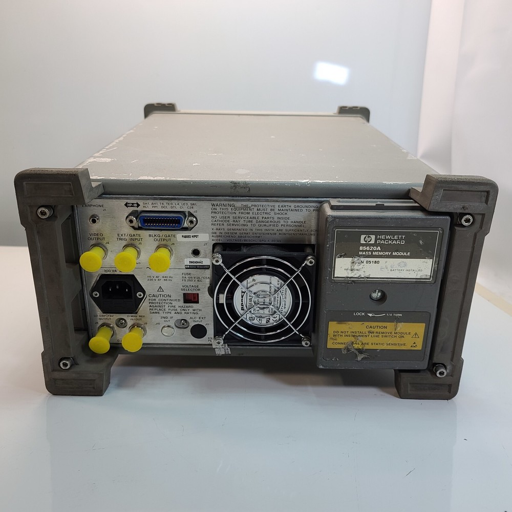 HP 8560E RF Spectrum Analyzer 30Hz-2.9GHz *Multiple Errors* - For parts/repair