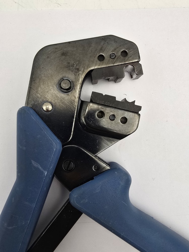 Amp Crimper BNC Coax H 0546