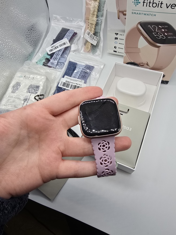 Fitbit Versa 2 Smartwatch Rose Gold Activity Tracker With Original Box *Read Dis