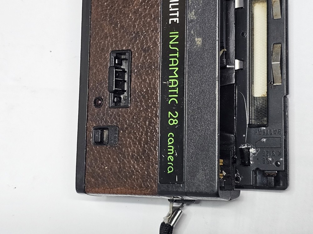 Kodak Trimlite Instamatic 28 Vintage Camera Untested Preowned.