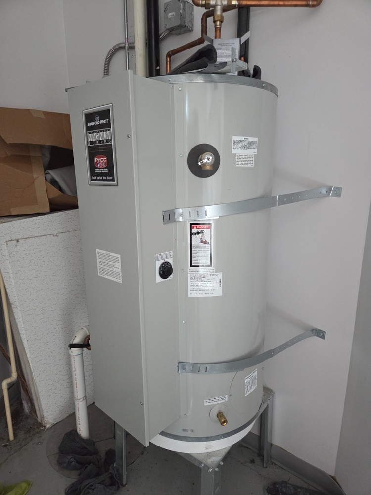 Bradford White Commercial Water Heater, 50 Gallon, 208v / 3 Phase