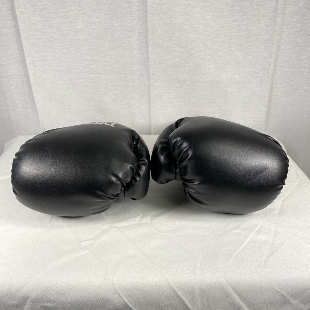 Everlast 14 oz Sparing Boxing Core Training Gloves Black Red hook loop Closure