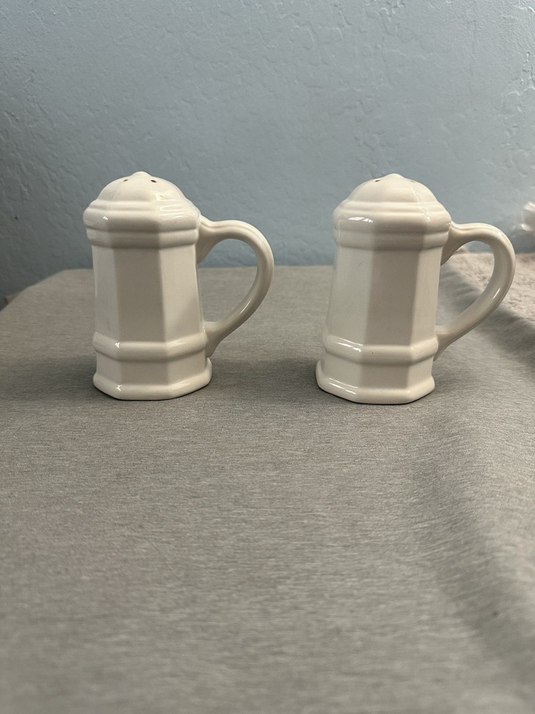 White Ceramic Round Glossy Salt & Pepper Shakers Pair Solid Pattern