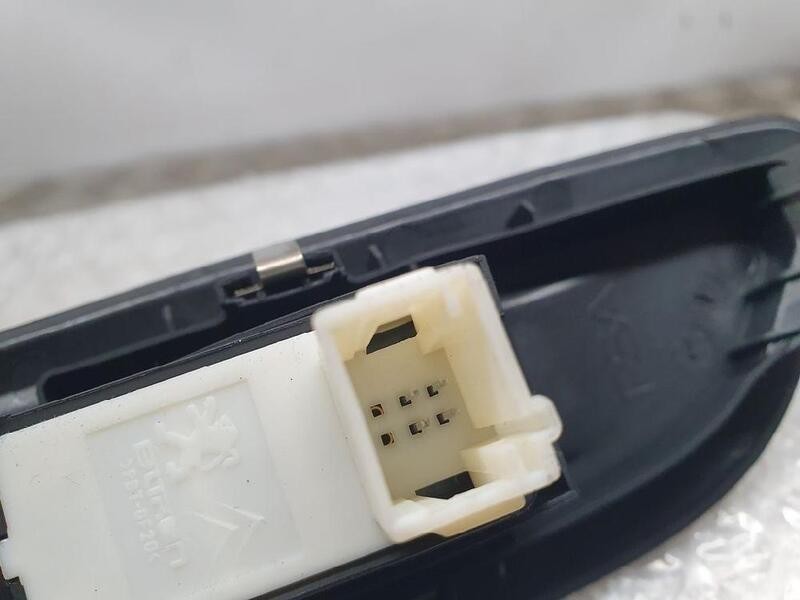 SIN REF WINDOW REGULATOR SWITCH REAR RIGHT CITROEN C4 1.5 HDI 2021 4579172