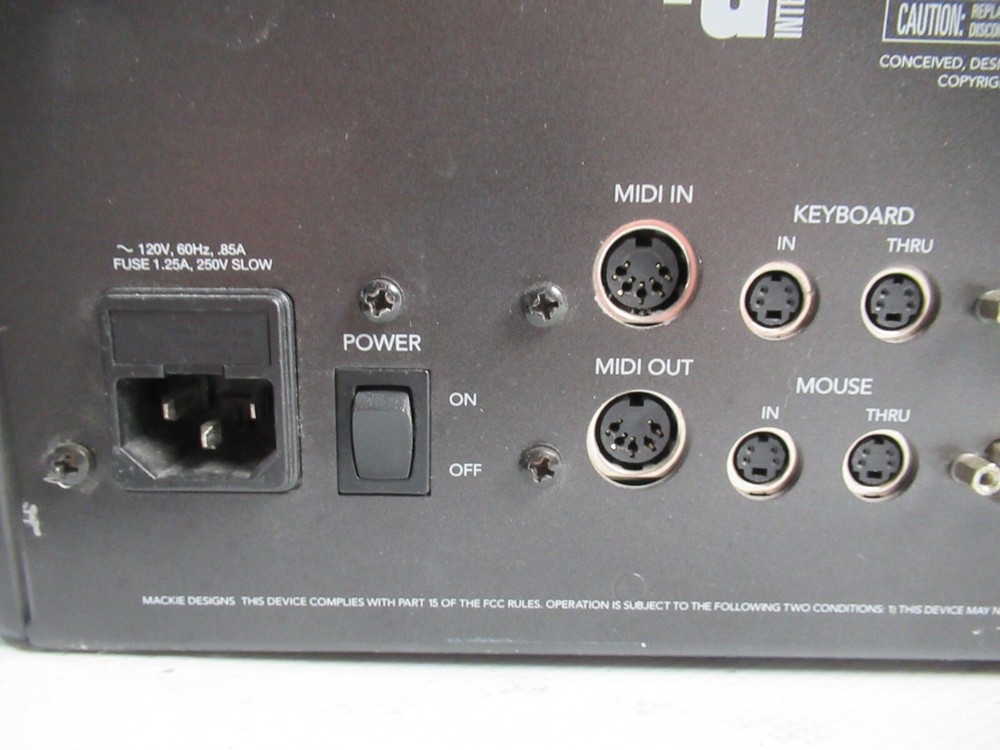 Mackie HUI Human User Interface DAW Surface Controller 9M1803 8-Channel