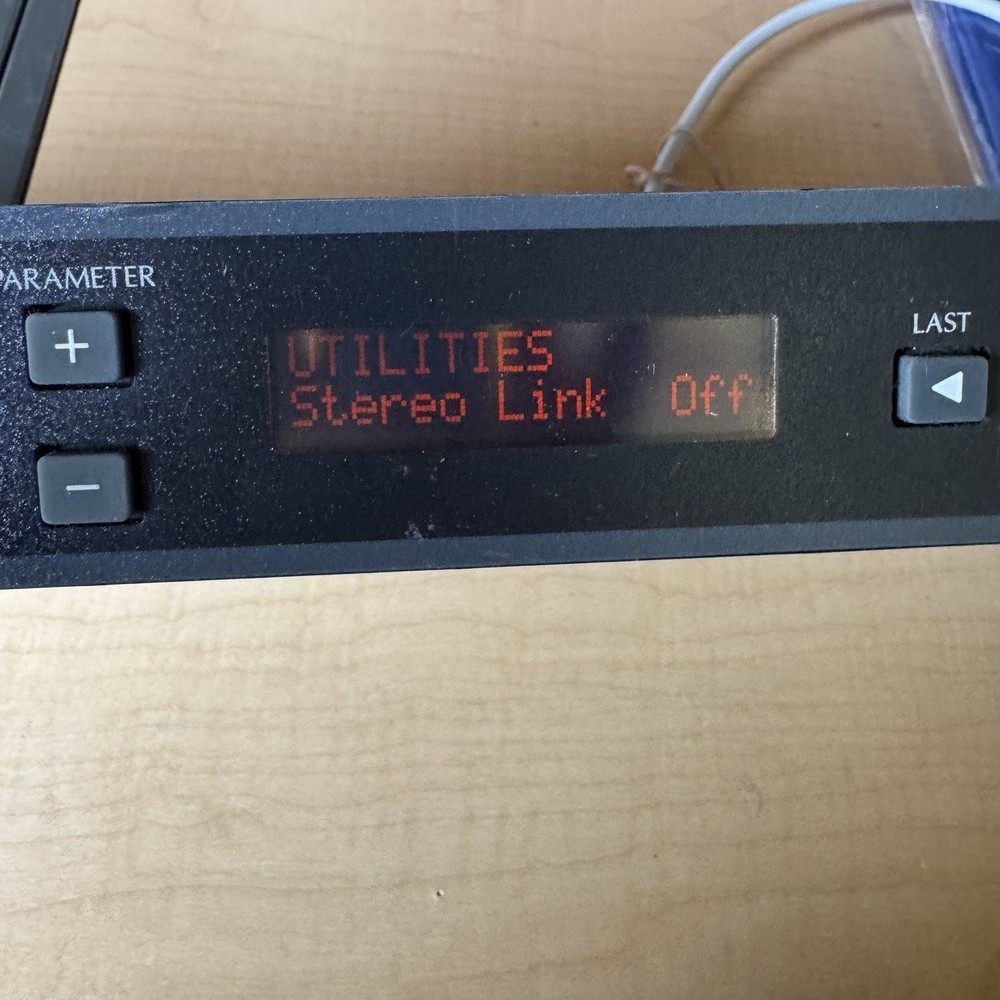 JBL DSC260A DSP - Digitaler System Controller - 19 Zoll