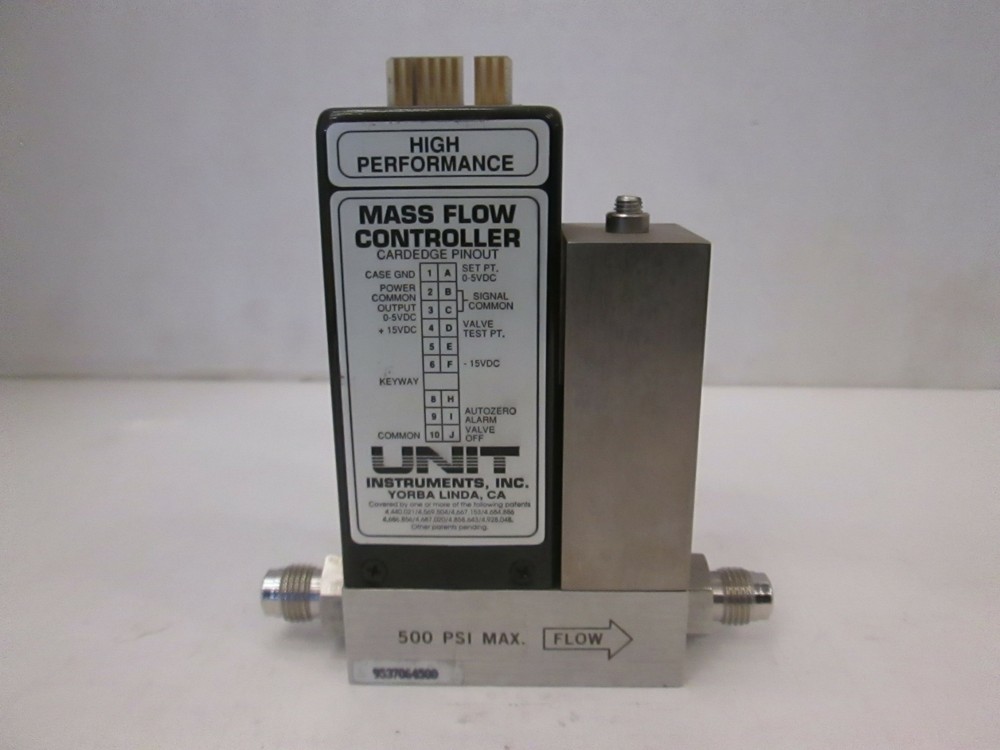 Unit UFC-1100, Mass Flow Controller, 500 SCCM, O2, Used