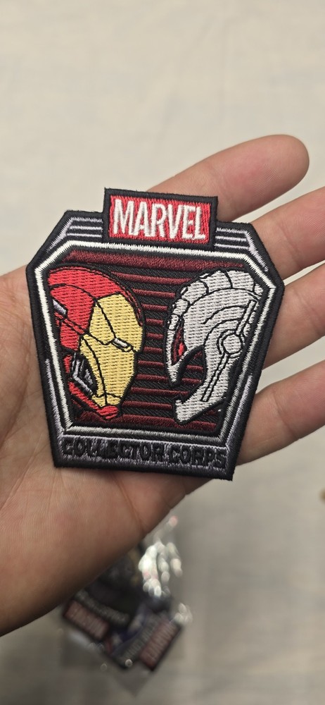 Marvel Comics Collectors Corps Patch IRON MAN & ULTRON -  NEW
