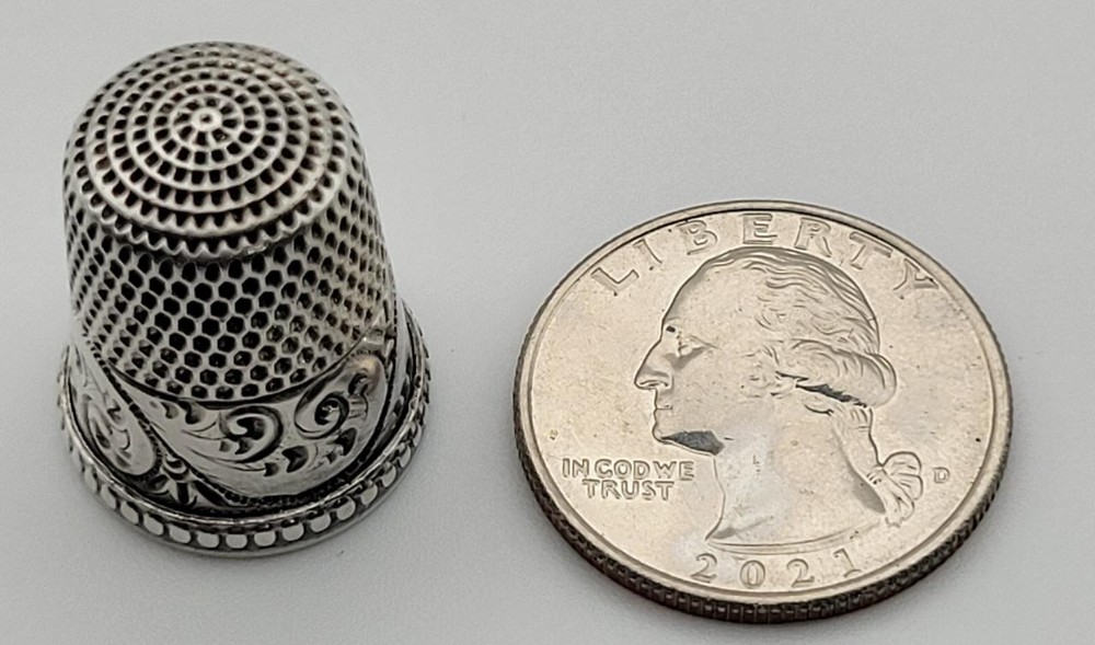 VINTAGE STERLING SILVER ORNATE THIMBLE, SIZE 10