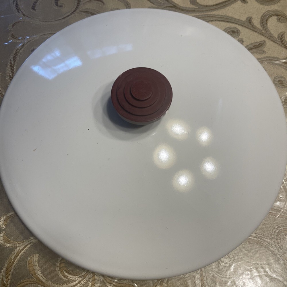 While Enameled Pot Lid 8.5”