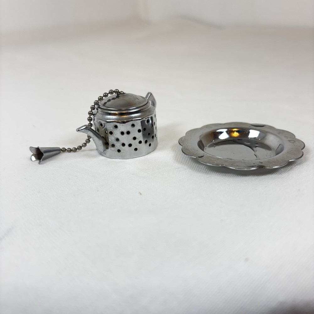 Tea Infuser Tea Pot Shaped Leaf Steepers Strainers & One Rest England
