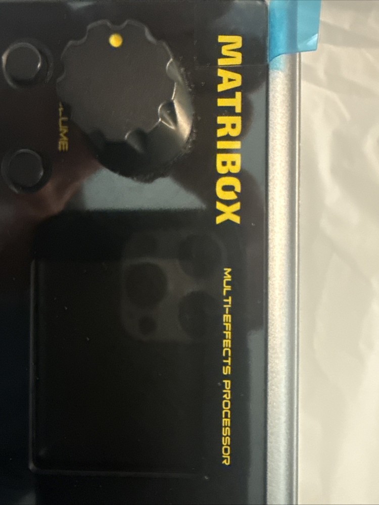 SONICAKE Matribox - Guitar Multi Effects Processor with Expression Pedal, Wit