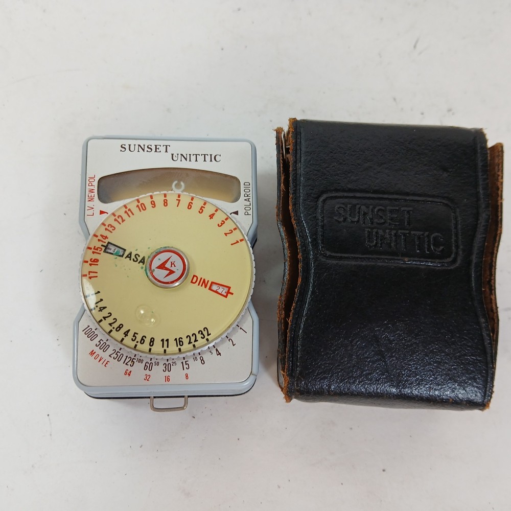 VINTAGE SUNSET UNITTIC MODEL 31 CAMERA LIGHT METER WITH CASE
